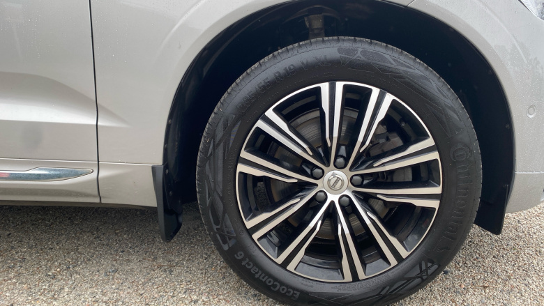 Volvo Xc60 2.0 B5P Inscription 5dr AWD Geartronic Petrol Estate